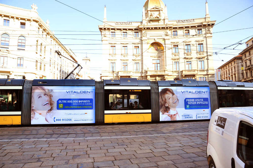 Pubblicità su tram Milano